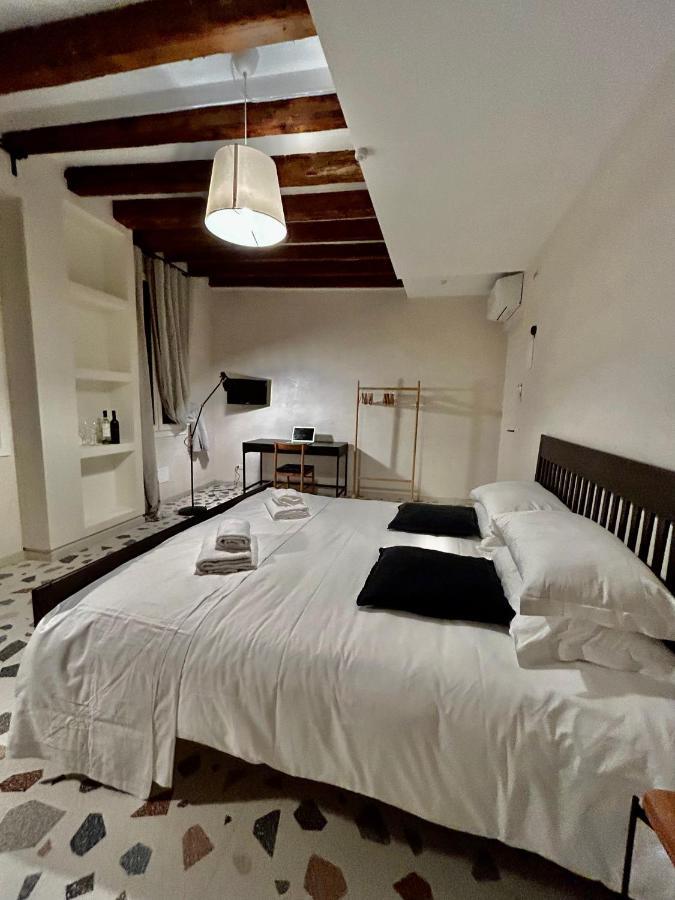 Farini Suites Wi-Fi Venedig Exterior foto