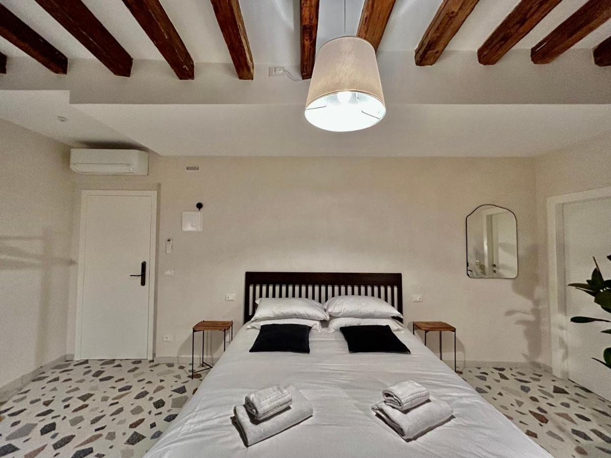 Farini Suites Wi-Fi Venedig Exterior foto