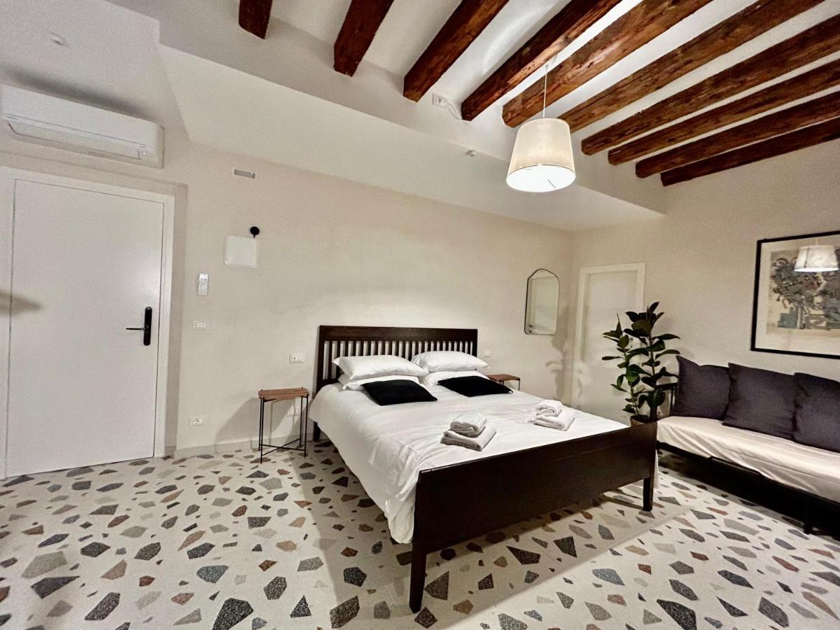 Farini Suites Wi-Fi Venedig Exterior foto