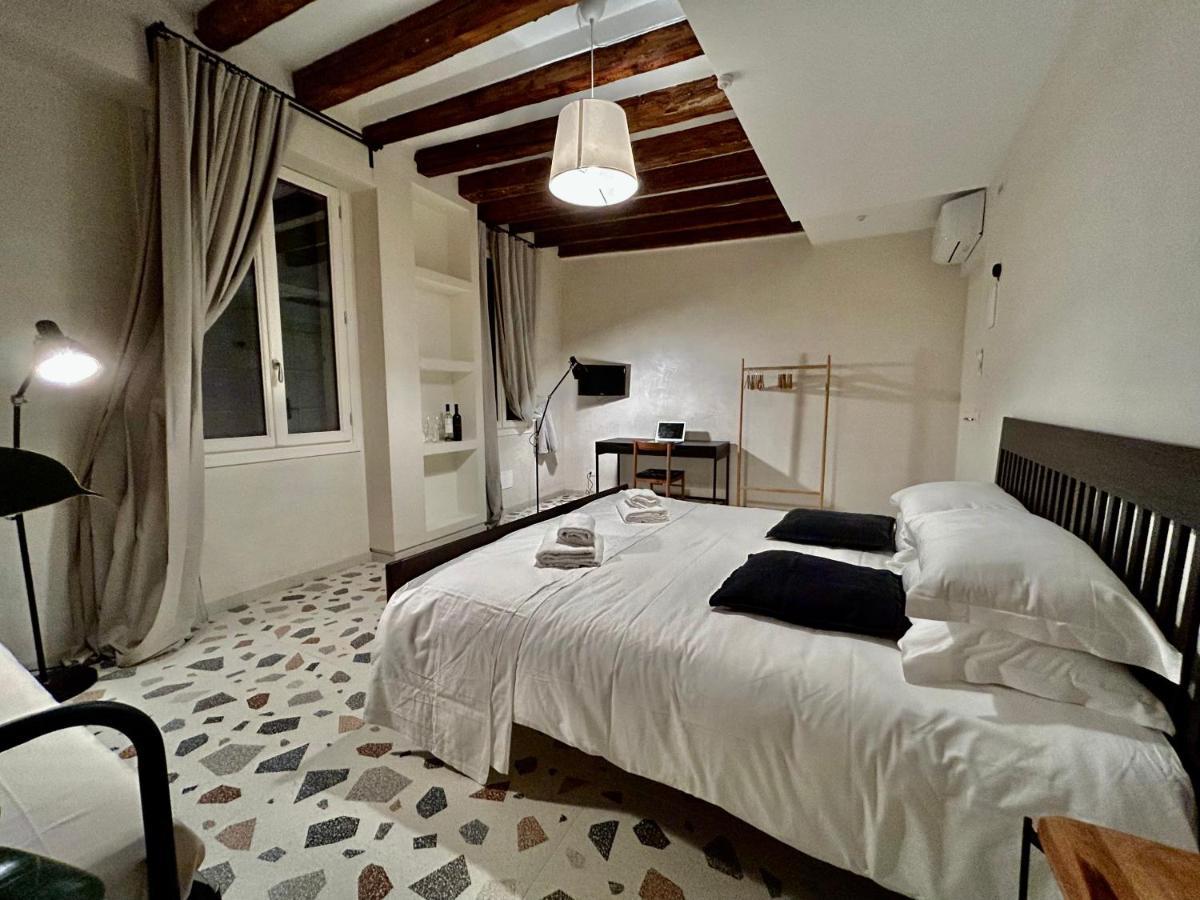 Farini Suites Wi-Fi Venedig Exterior foto