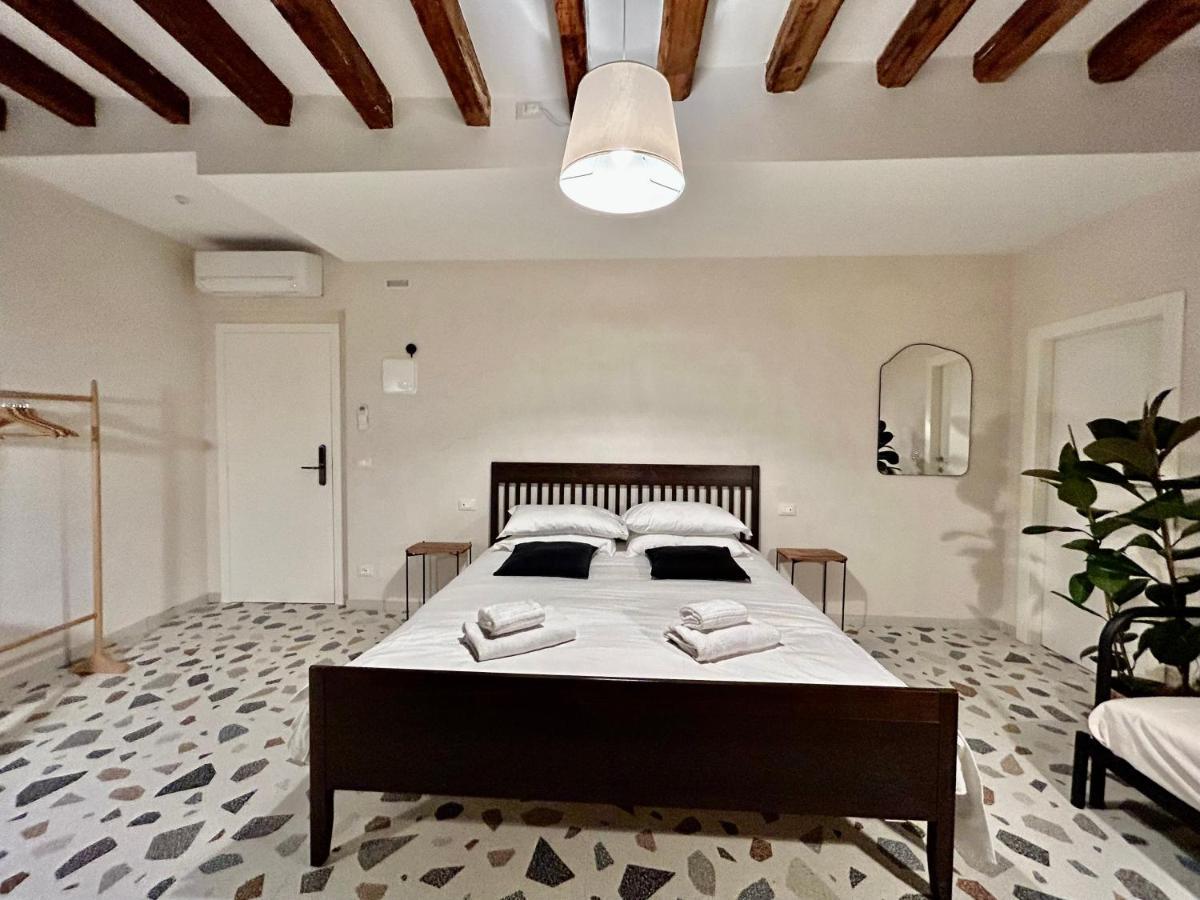 Farini Suites Wi-Fi Venedig Exterior foto