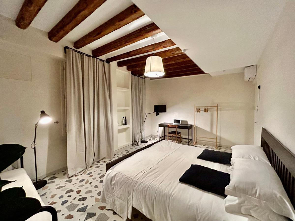 Farini Suites Wi-Fi Venedig Exterior foto