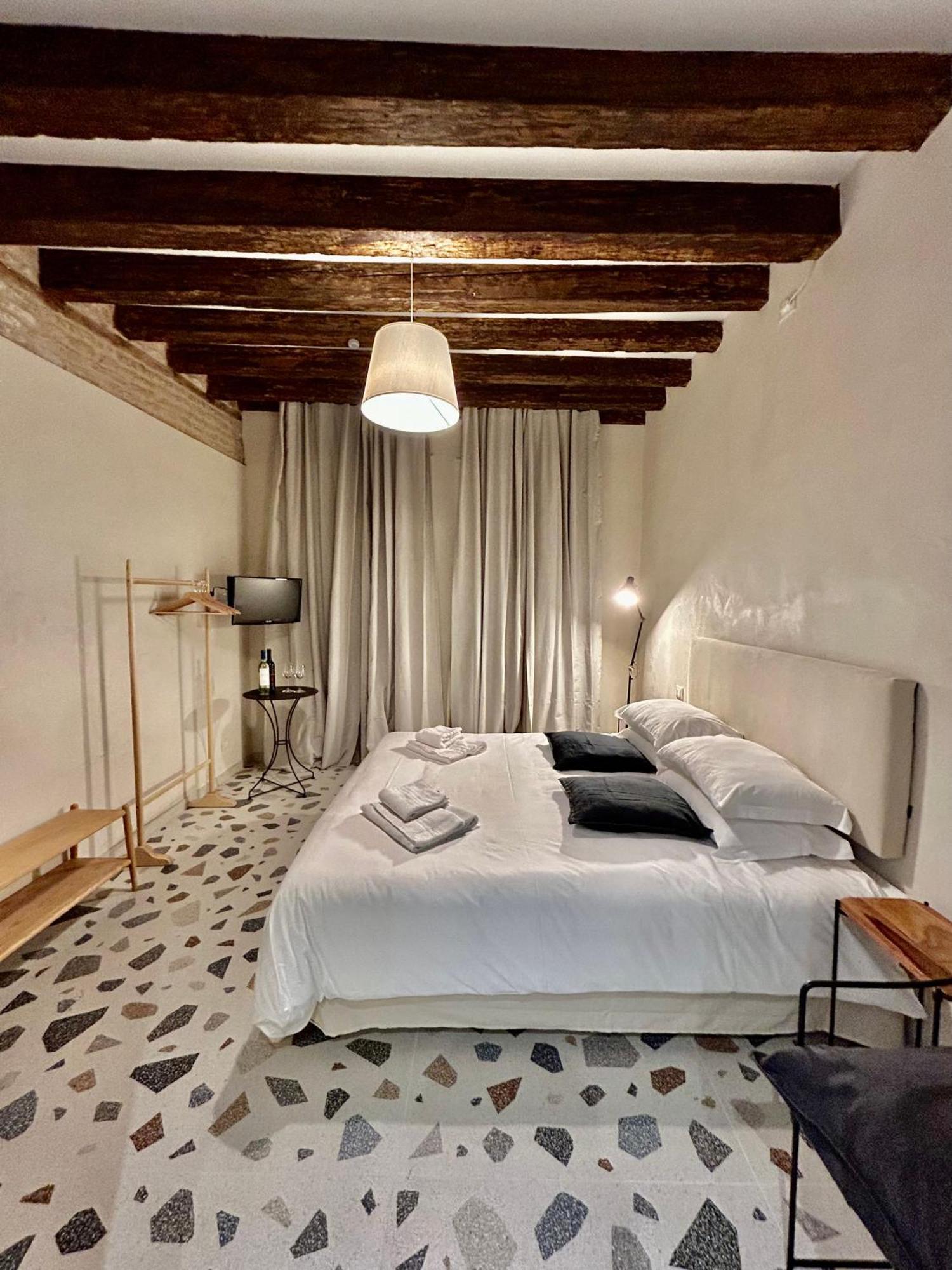 Farini Suites Wi-Fi Venedig Exterior foto